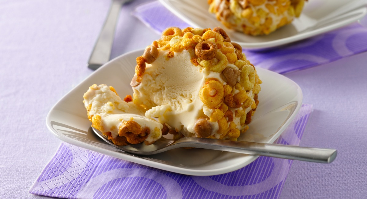 Boules de crème glacée croquantes aux Cheerios Beurre d'arachide