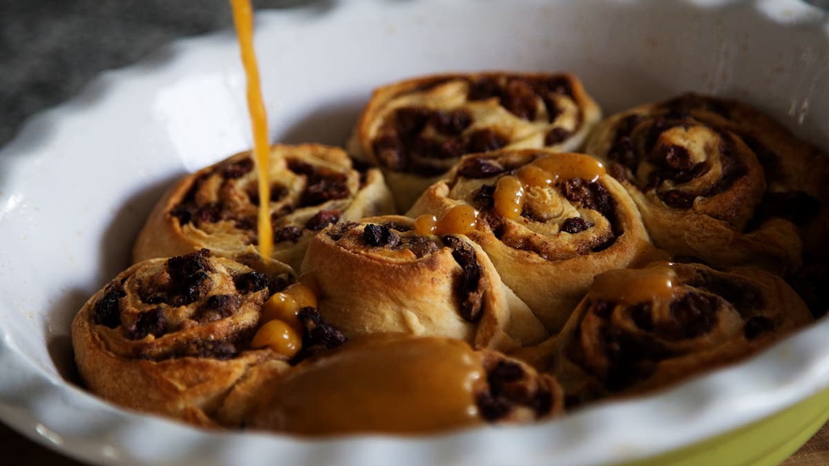 Cinnamon buns with pumpkin frosting