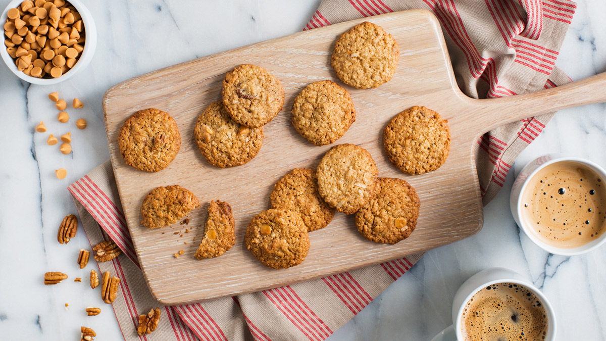 /sitecore/media library/Images/LMD/Articles/Butterscotch-Pecan-Oatmeal-Cookies-BIG