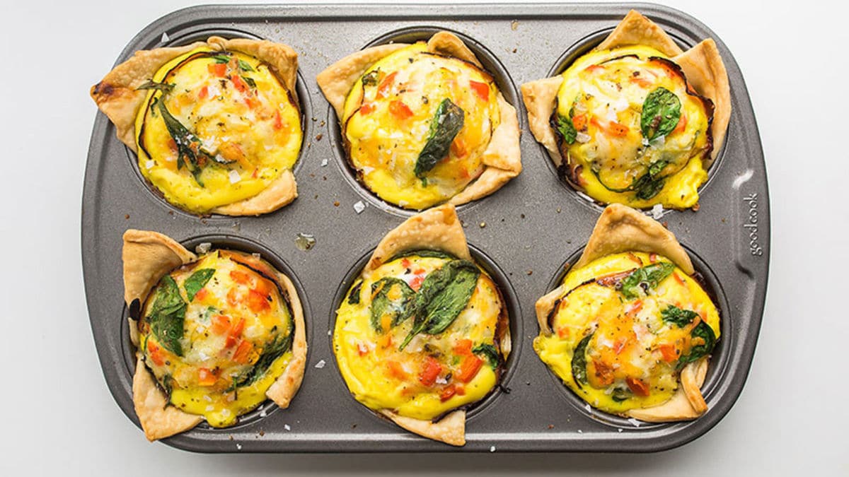 Cheesy Bacon Muffin Tin Breakfast Quiches_16x9