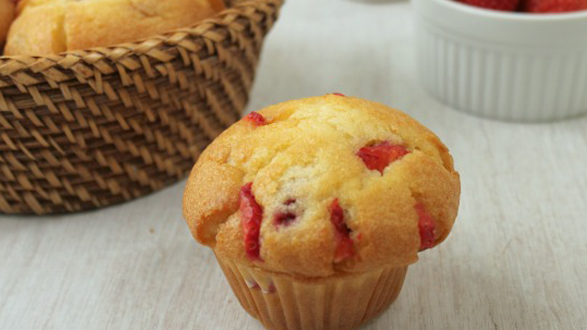 Muffins aux bananes et aux fraises