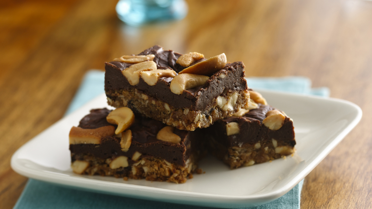 Cashew-Fudge Bars