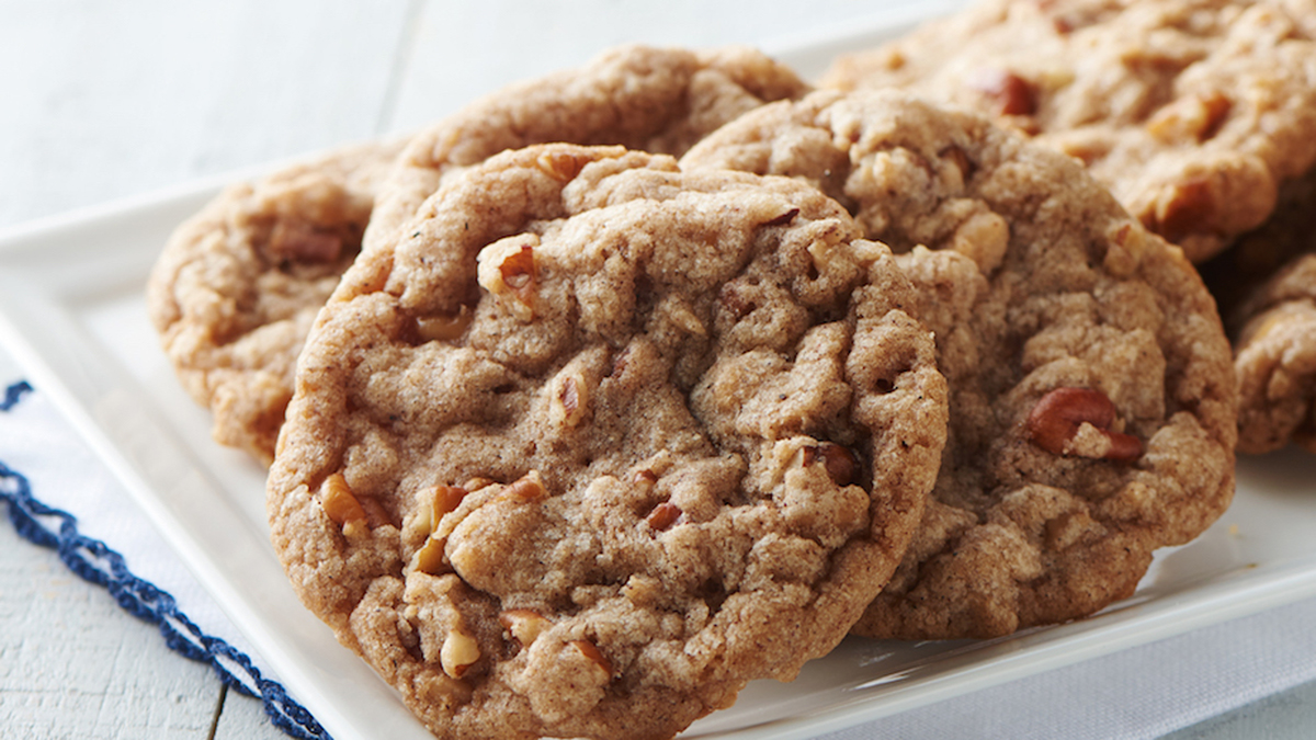 Cinnamon-Toffee Pecan Cookies