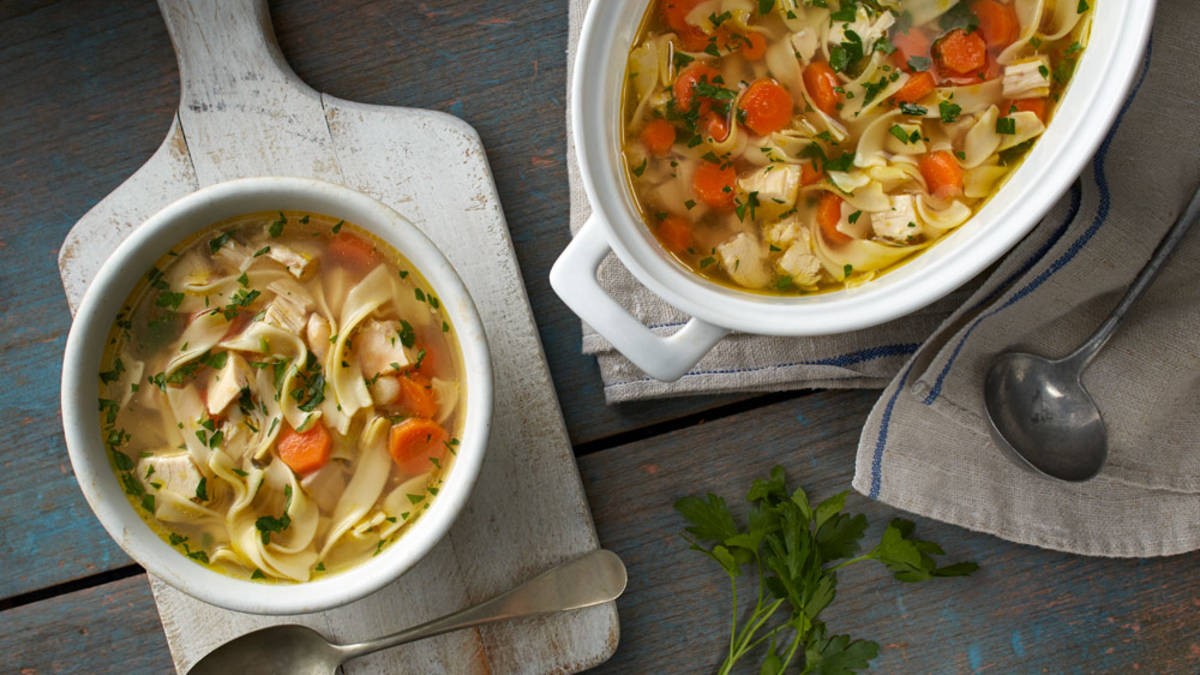 Easy Chicken Noodle Soup_16x9