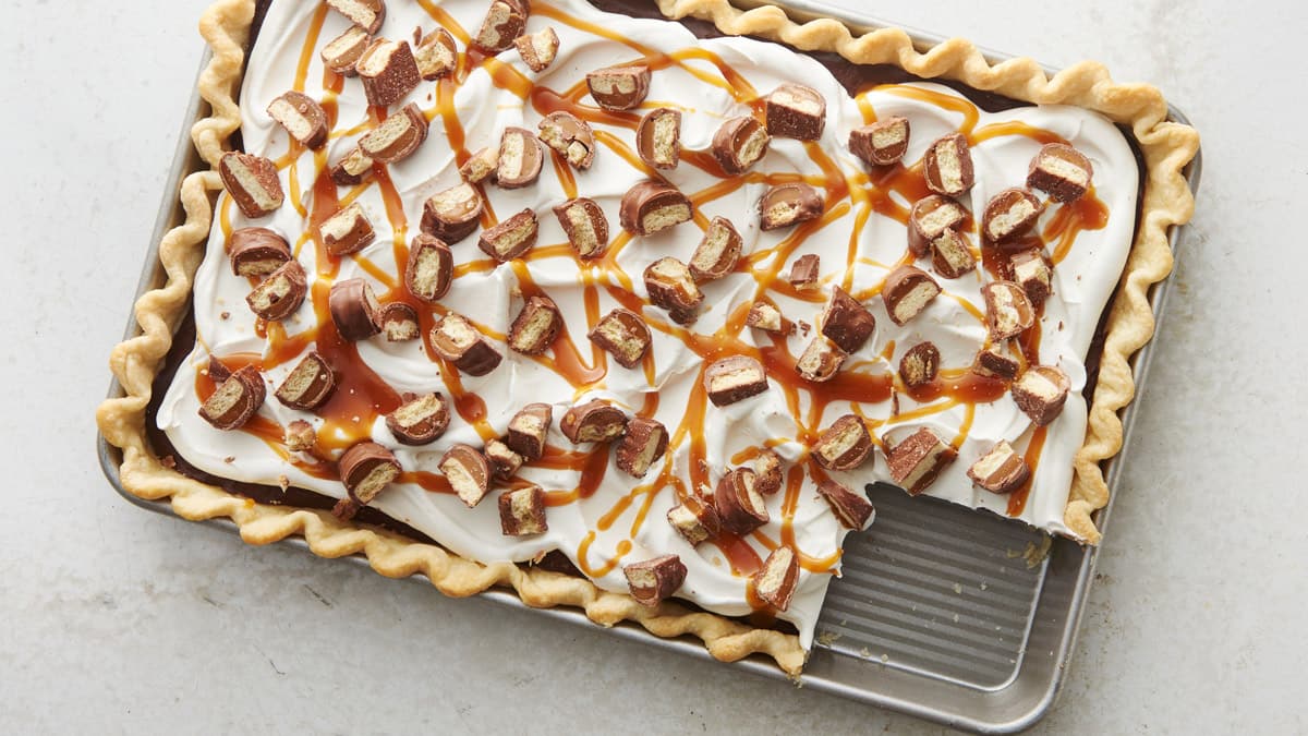 Twix Slab Pie