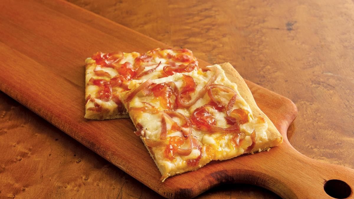 Blue Cheese Prosciutto Appetizer Pizza