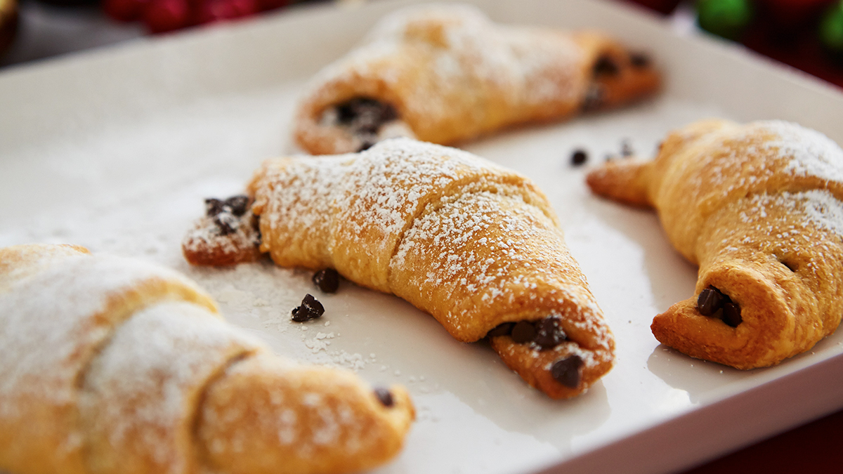 Croissants au chocolat et à la noisette