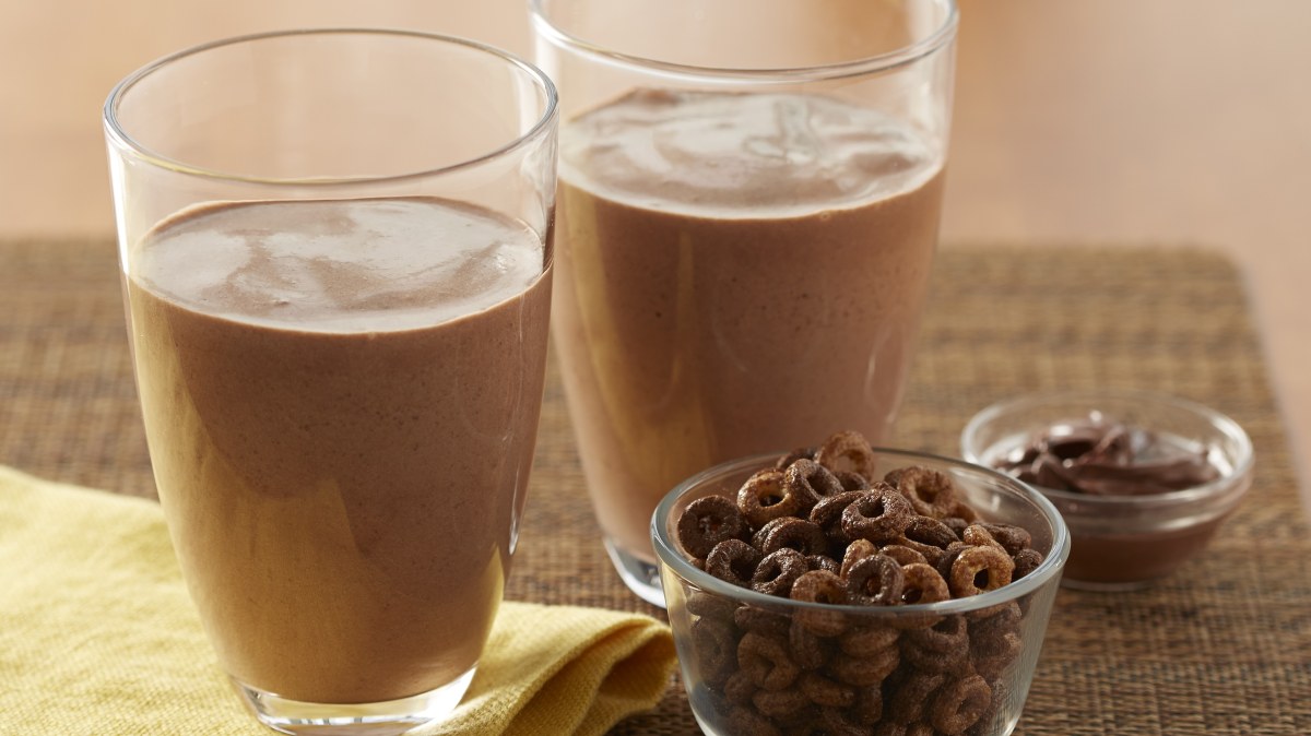 Yogourt frappé YOP au chocolat et aux noisettes