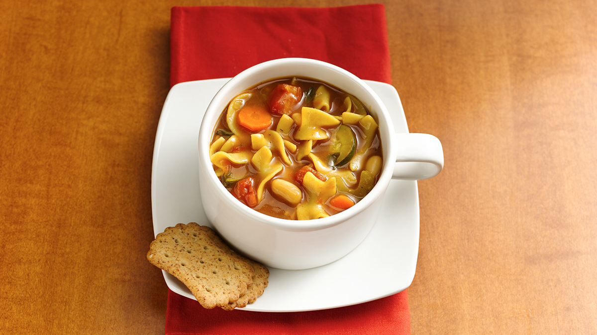 Minestrone débordante de légumes