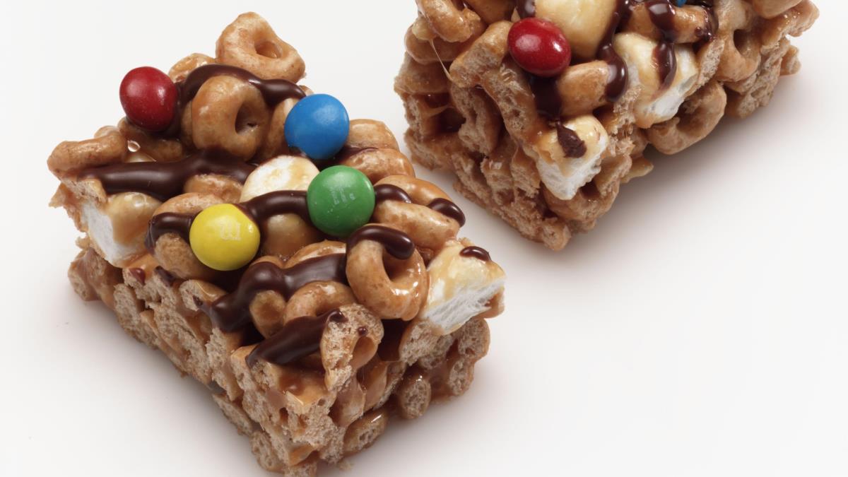 Cheerios™ Caramel Crisp Cereal Bars