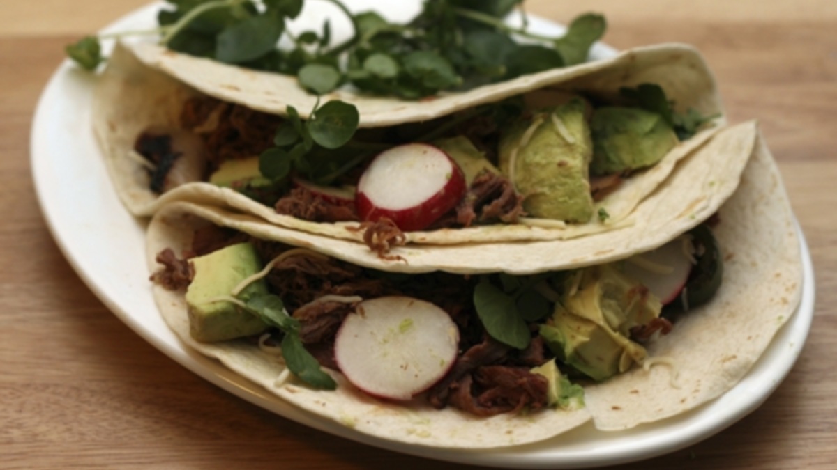 Tacos au boeuf grillé et à la salade