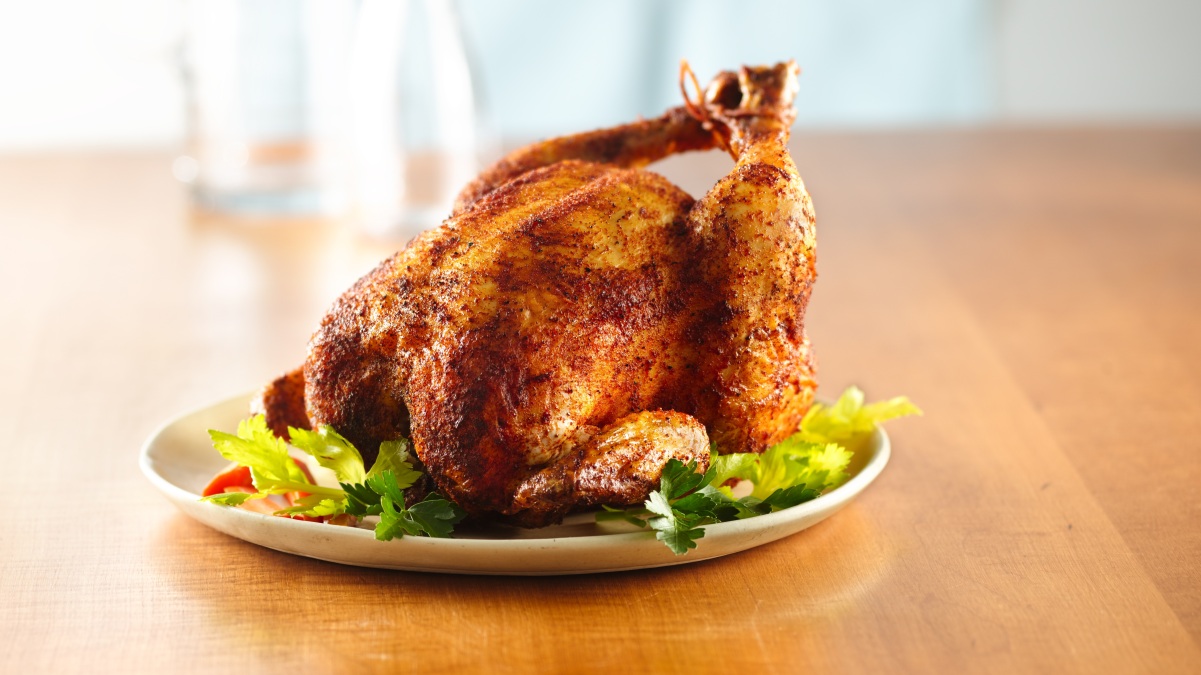 Poulet aux fines herbes grillé sur canette de bière