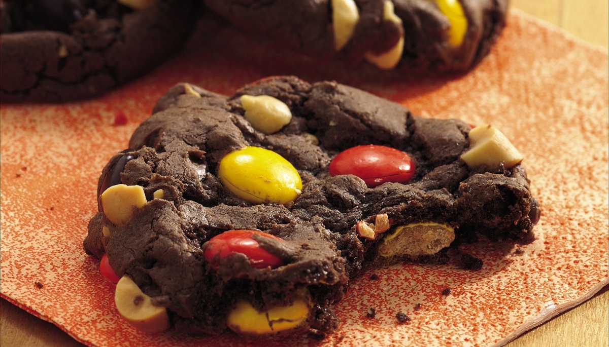 Peanutty Chocolate Candy Cookies