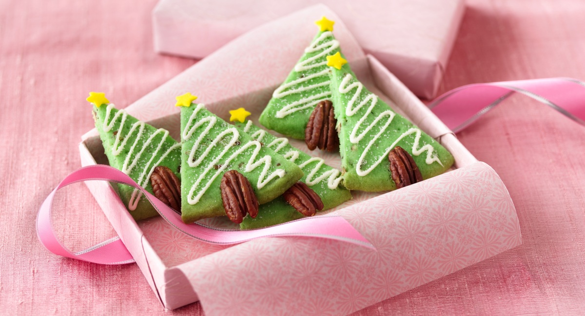 Pecan Shortbread Christmas Tree Cookies