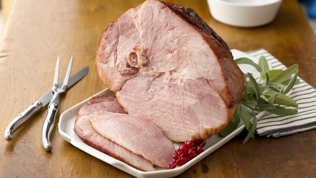 Sweet and Spicy Glazed Ham