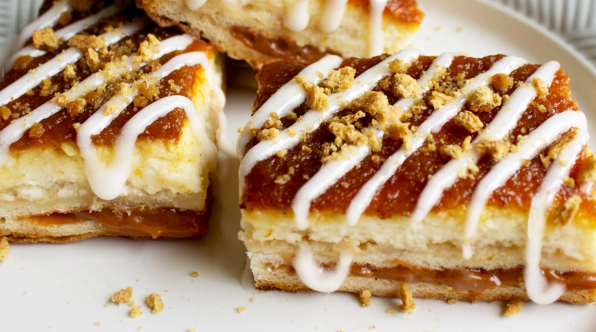 Toaster Strudel Apple Cheesecake Bars