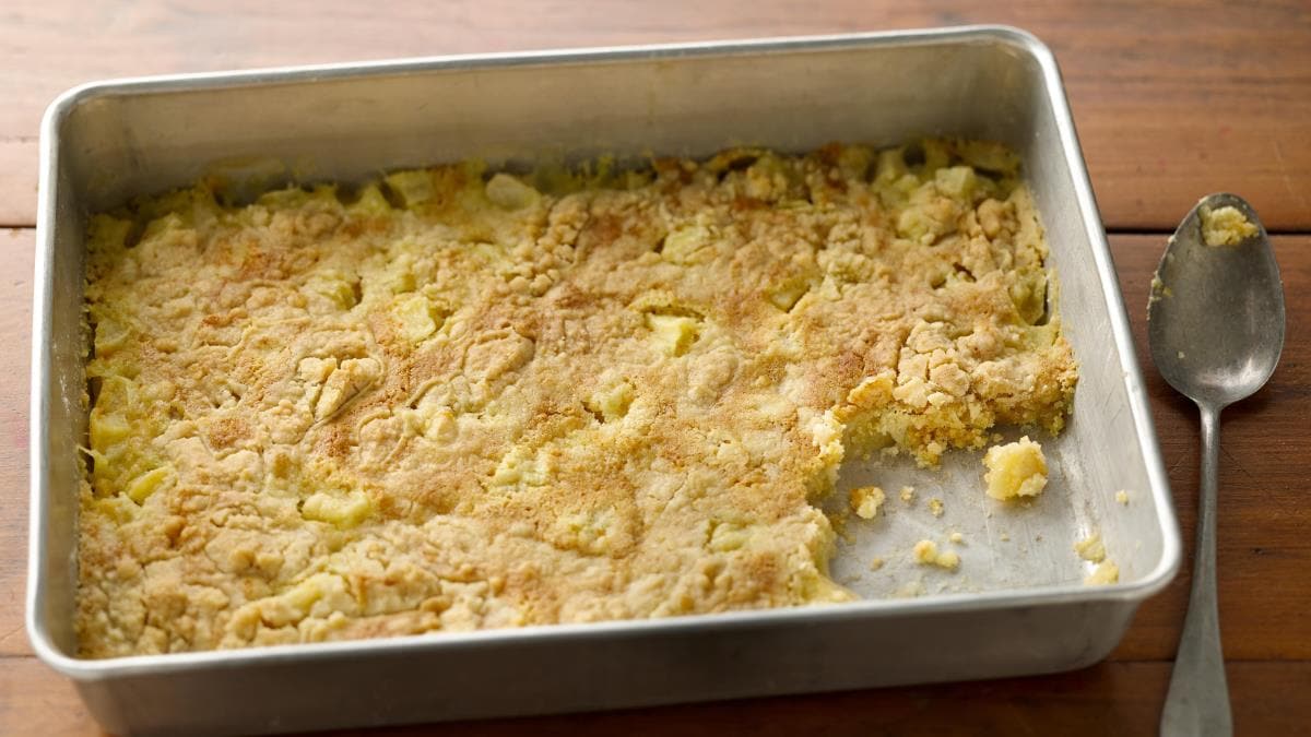 3-Ingredient Apple Dump Cake