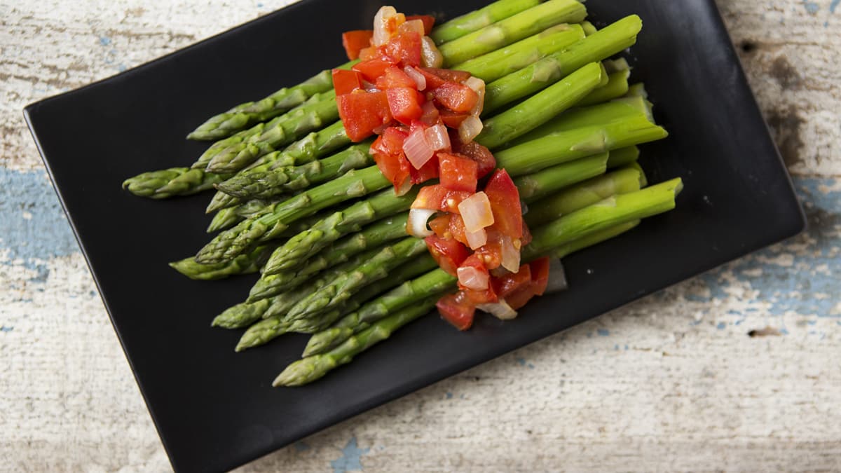 Asparagus with Tomatoes