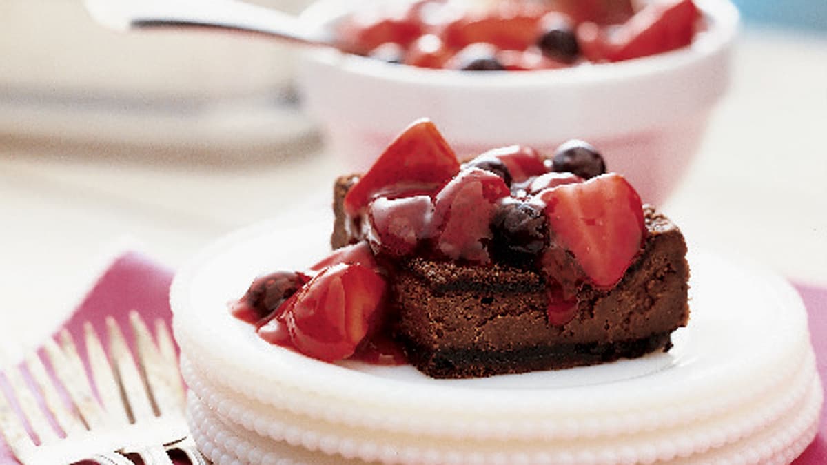 Gâteau au fromage au chocolat et aux petits fruits