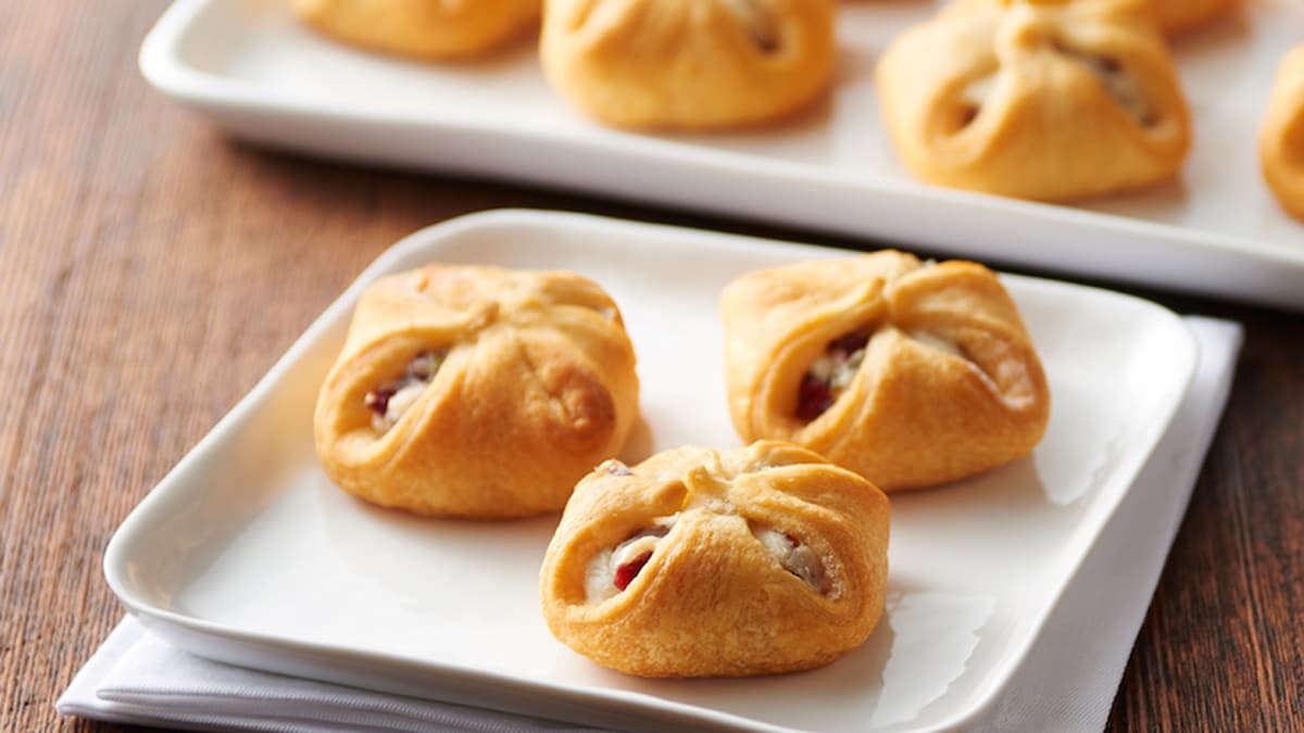 Bouchées de croissant au fromage à la crème et aux canneberges