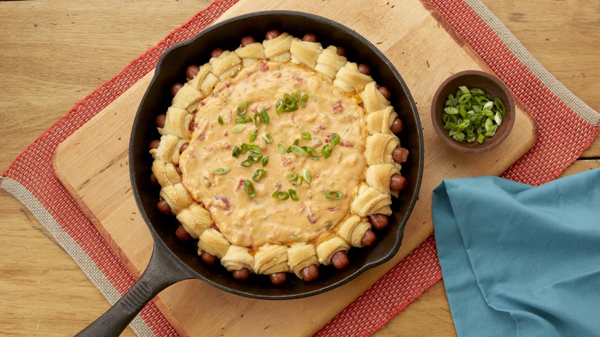 Trempette au fromage pour mini saucisses cocktail enrobées de croissant