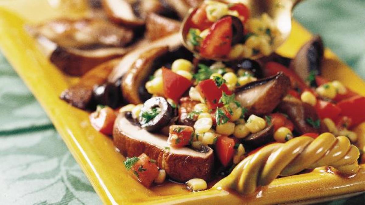 Champignons portobellos accompagnés de salsa au maïs