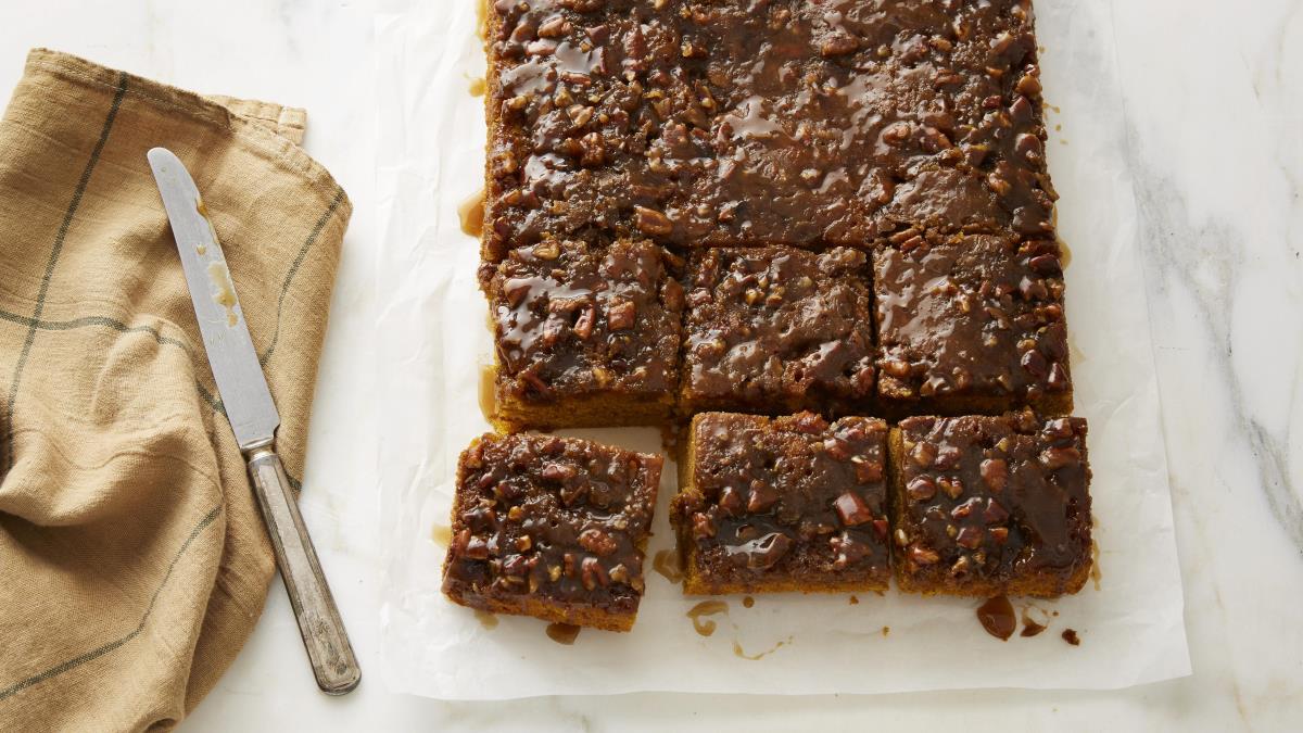 Pumpkin Praline Cake