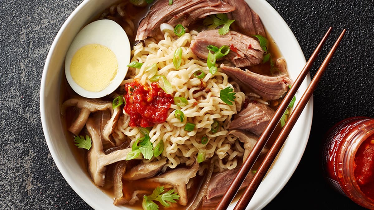 Recette de Nouilles ramen et épaule de porc à la mijoteuse