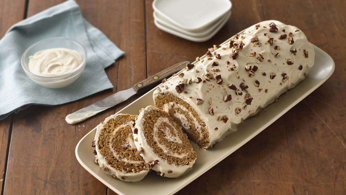 Spiced Pumpkin Praline Roll