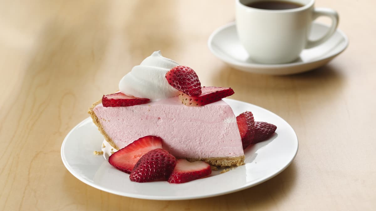 Gâteau au fromage au yogourt grec aux fraises (sans cuisson)